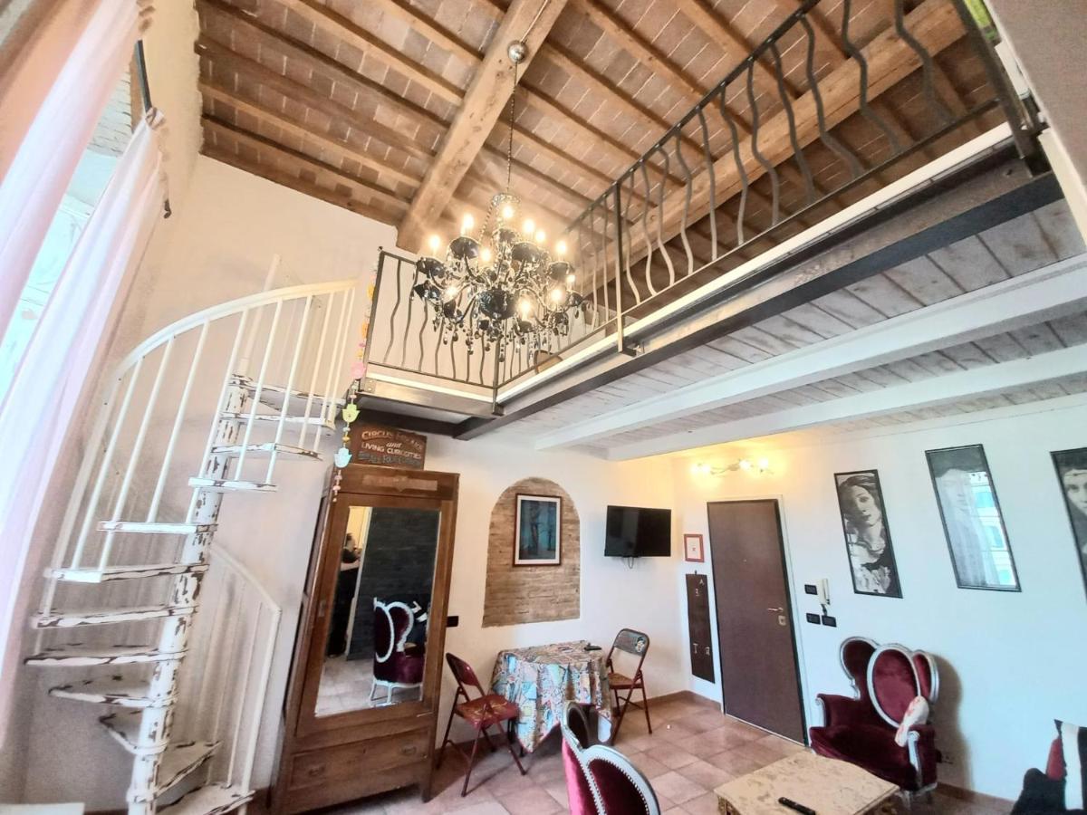 L'Ora Delle Streghe B&B Centralissimo 리보르노 외부 사진