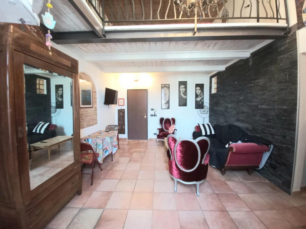 L'Ora Delle Streghe B&B Centralissimo 리보르노 외부 사진