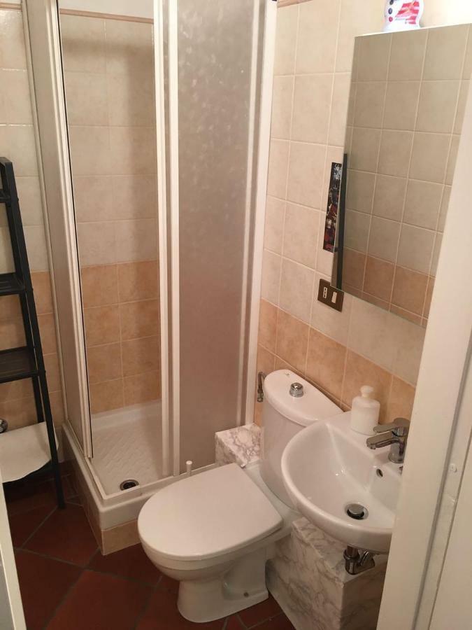 L'Ora Delle Streghe B&B Centralissimo 리보르노 외부 사진