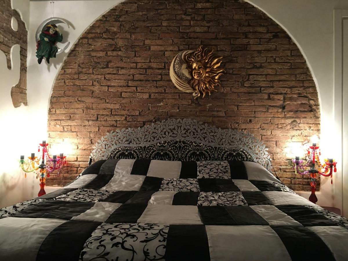 L'Ora Delle Streghe B&B Centralissimo 리보르노 외부 사진